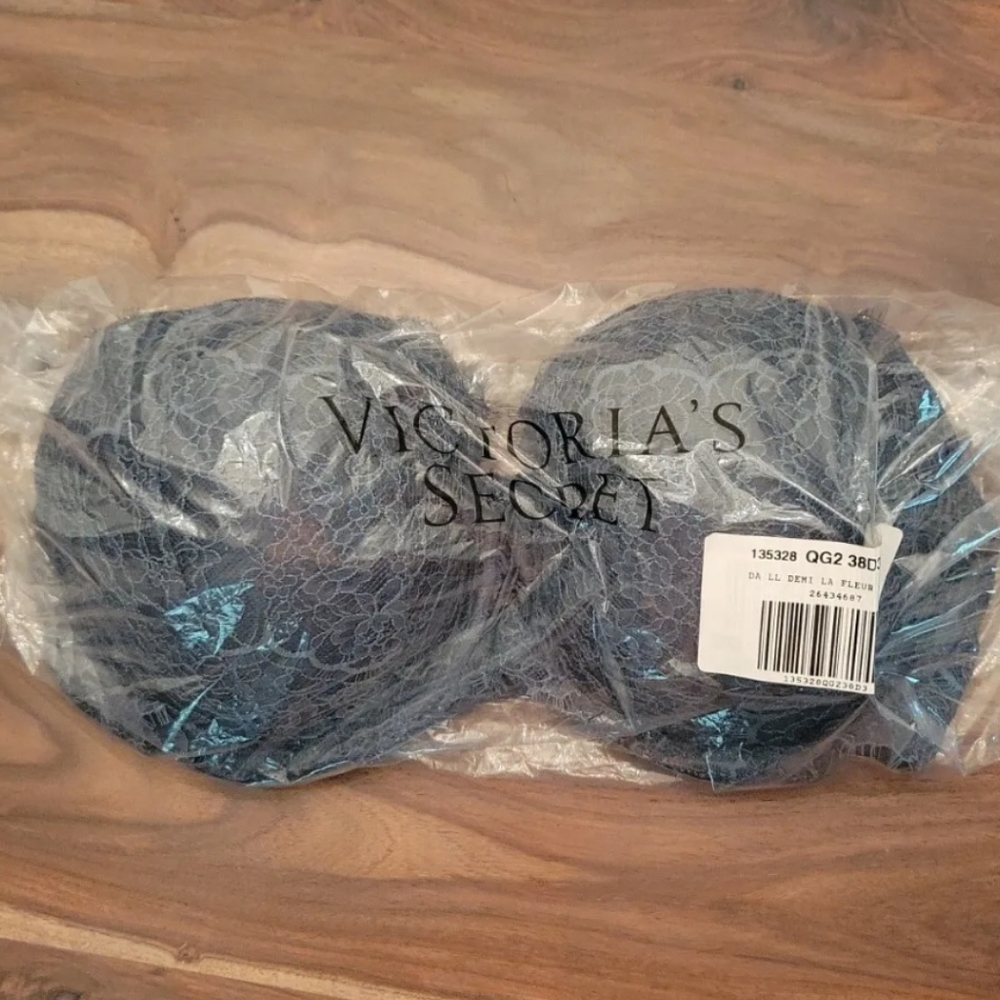 Victoria's Secret Dream Angel Demi Bra 38DDD